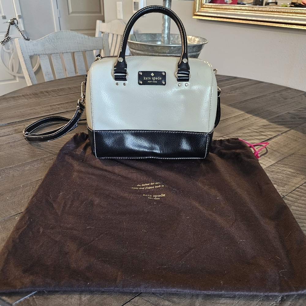 kate spade cream and black satchel bag - Picture 5 of 9